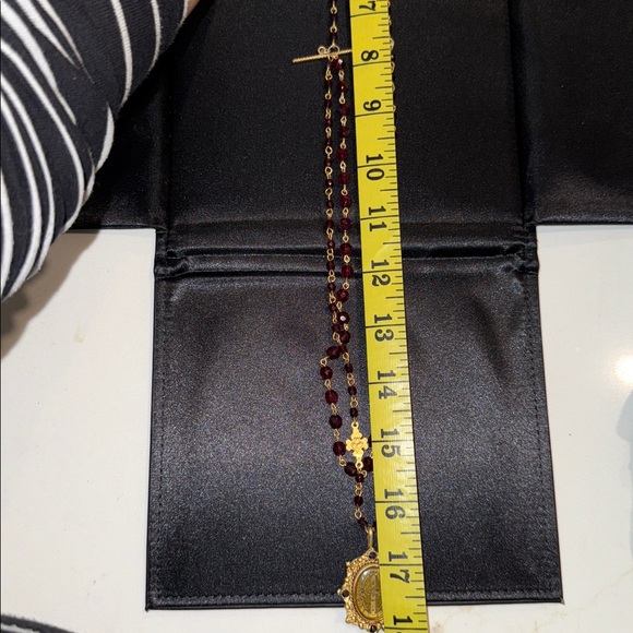 Virgin Saints & Angels Beaded Necklace w/ Pouch - Picture 7 of 12